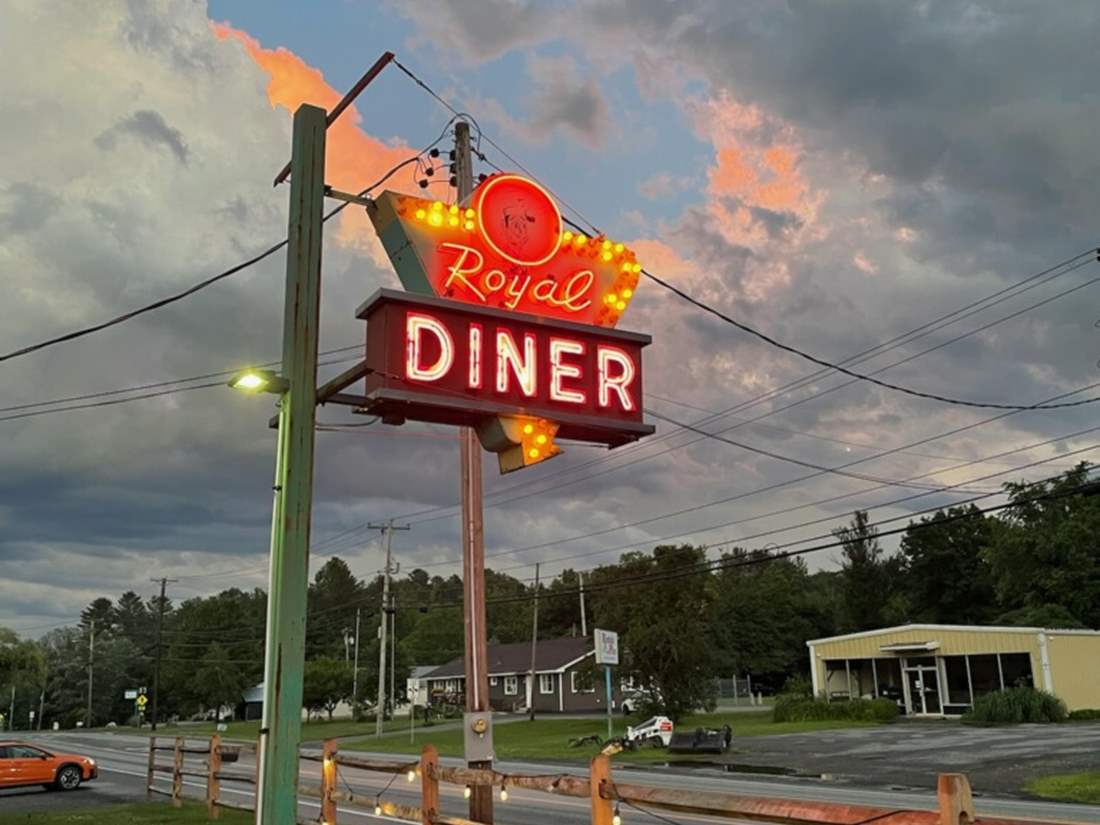 The Royal Diner sign lit up at night