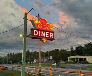 The Royal Diner sign lit up at night